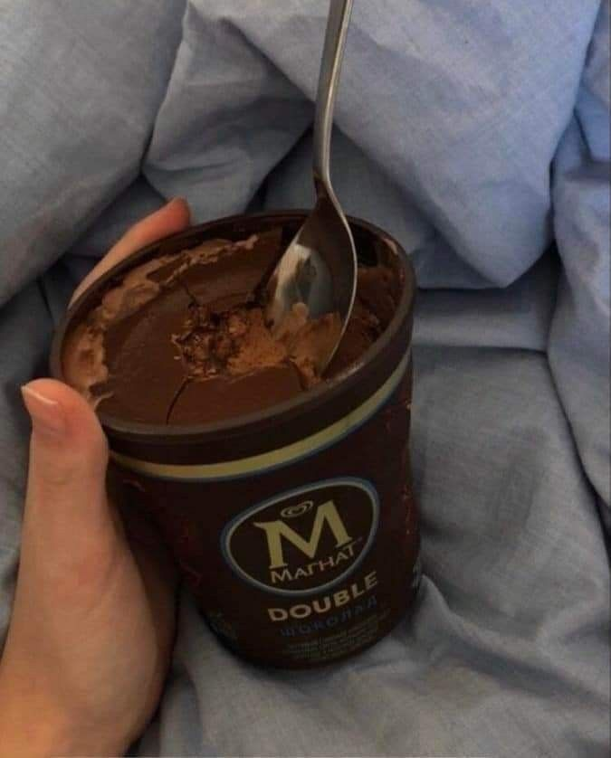 PorterLaur25219's tweet photo. Chasing sunshine and ice cream through London https://t.co/JVxrYcjdUU
