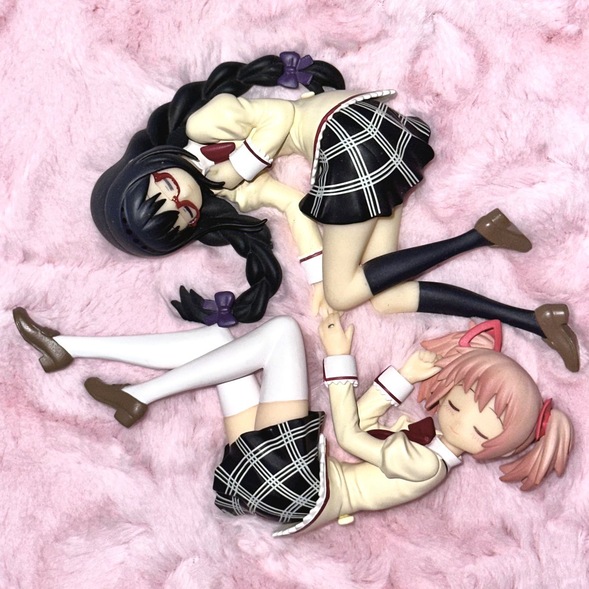 yamiremi's tweet photo. relax time https://t.co/bNvi1kRLNk