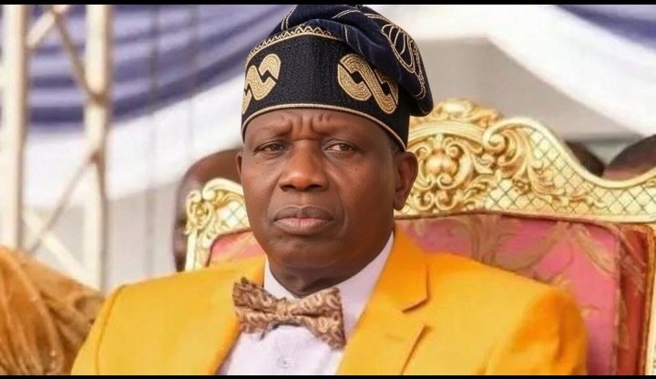 OUDenis1's tweet photo. The energy used to drag  Adeboye of RCCG in the last 24 hours if used on any sector in this country will change a lot. https://t.co/kJzXsvrVQx