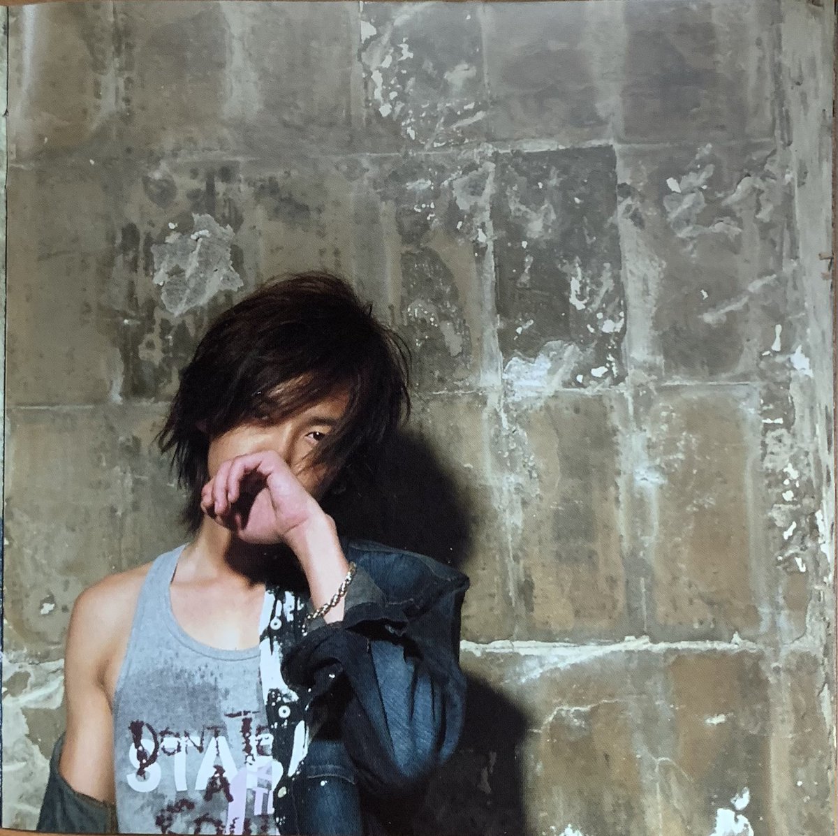HYD_NEWS's tweet photo. 【Info】21years ago , on 3rd Jun.2005 #YidaHuang ’s 2nd album《專屬密碼Exclusive Code》 was released in Taiwan. 
#黃義達 #專屬密碼 https://t.co/FMxbgRddR8 https://t.co/WcJmMWV8Mo
