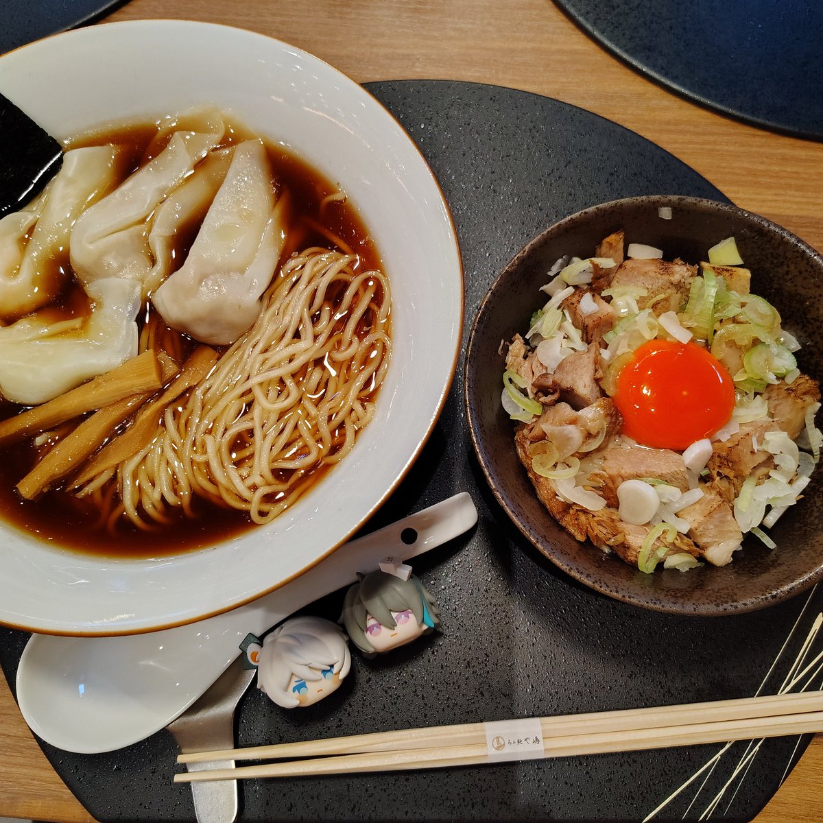 micake16's tweet photo. Ramen with the kevinsu ramen heads https://t.co/h0HiOj7BFc