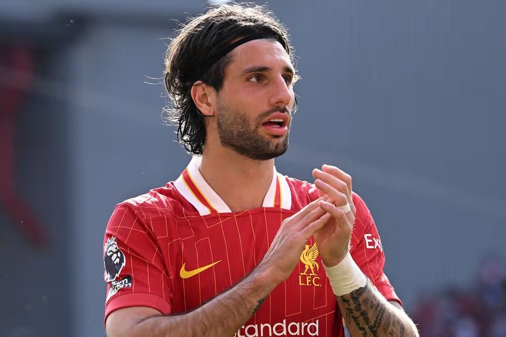 Ash_LFC7's tweet photo. Where is all this Szoboszlai hate coming from?

He is literally our best midfielder. 

2 years left on his deal. Yes he needs to extend but to say you want him sold is utter madness.

This club is heading to disaster if we have fans who want our best players gone.

#lfc https://t.co/cS33vCI2OY