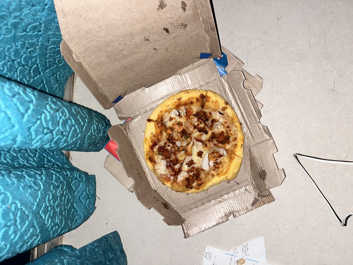 AnkitKu870's tweet photo. First time. @dominos @dominos_india you guys really suck, going to escalate this on social media real soon. https://t.co/D2XDhsHqpg