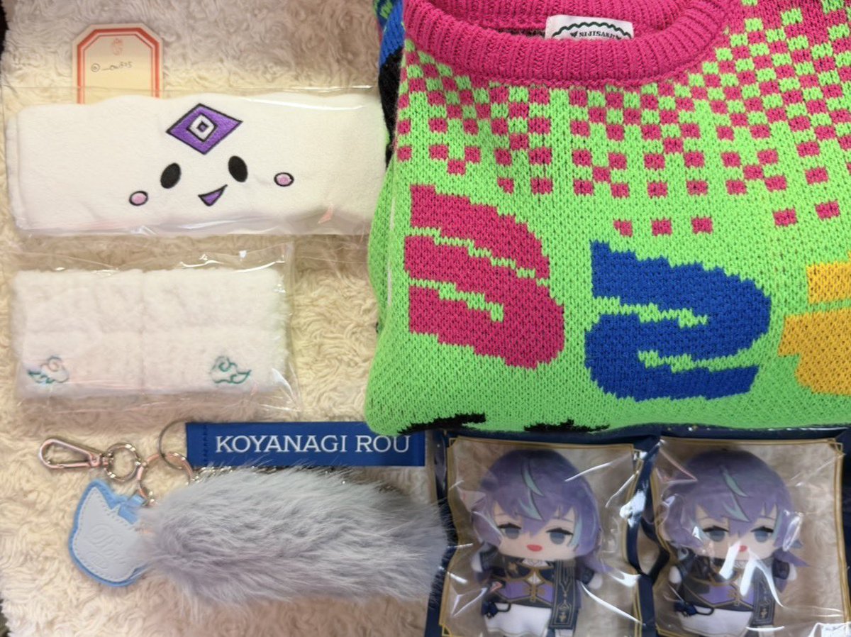 __ow525's tweet photo. @ypujx 初めまして。検索よりお声がけ失礼いたします。画像のものを所持しているので���が、ALT記載額＋送料にてお迎えいただけるものはございますでしょうか。フリマアプリを通したお取引可能です。(手数料＋送料追加になります。)ご検討の程よろしくお願いいたします。2007S https://t.co/ZWtRVLPACr