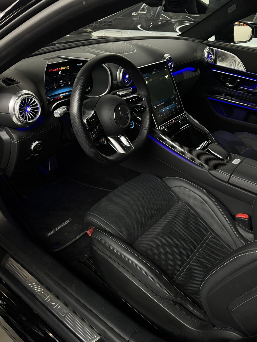 thedonaperta's tweet photo. 2023 Mercedes AMG SL63
257km
Carbon Interior
Sport Seats

available now https://t.co/G2p5AiicAA