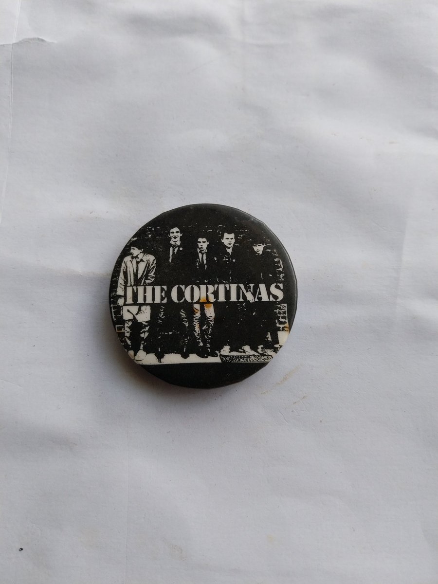 OldBadgesDaily's tweet photo. Day 120. #TheCortinas @thecortinas #Cortinas https://t.co/4HWkLAGPv0