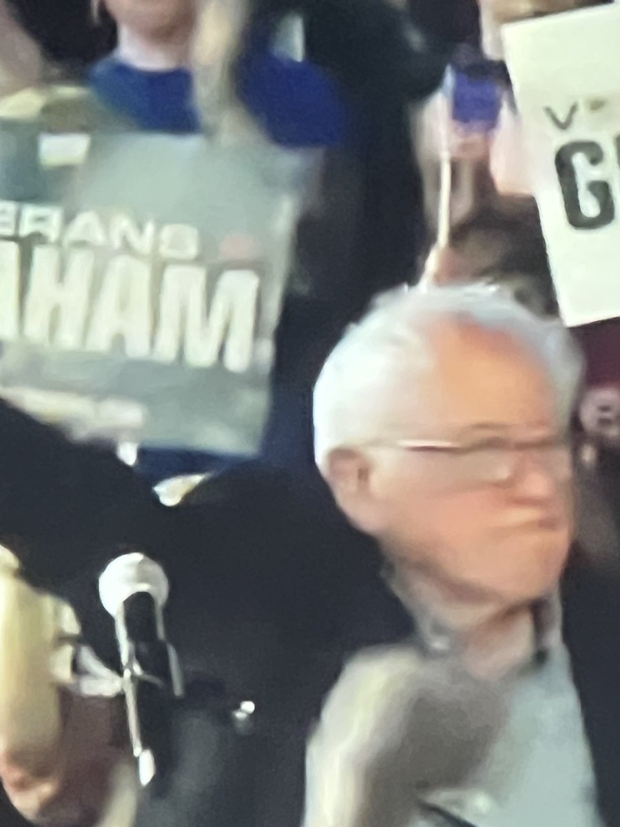 FLMackDaddy's tweet photo. How much money do you have , your communist piece of shit? https://t.co/wiYM8p6EK4