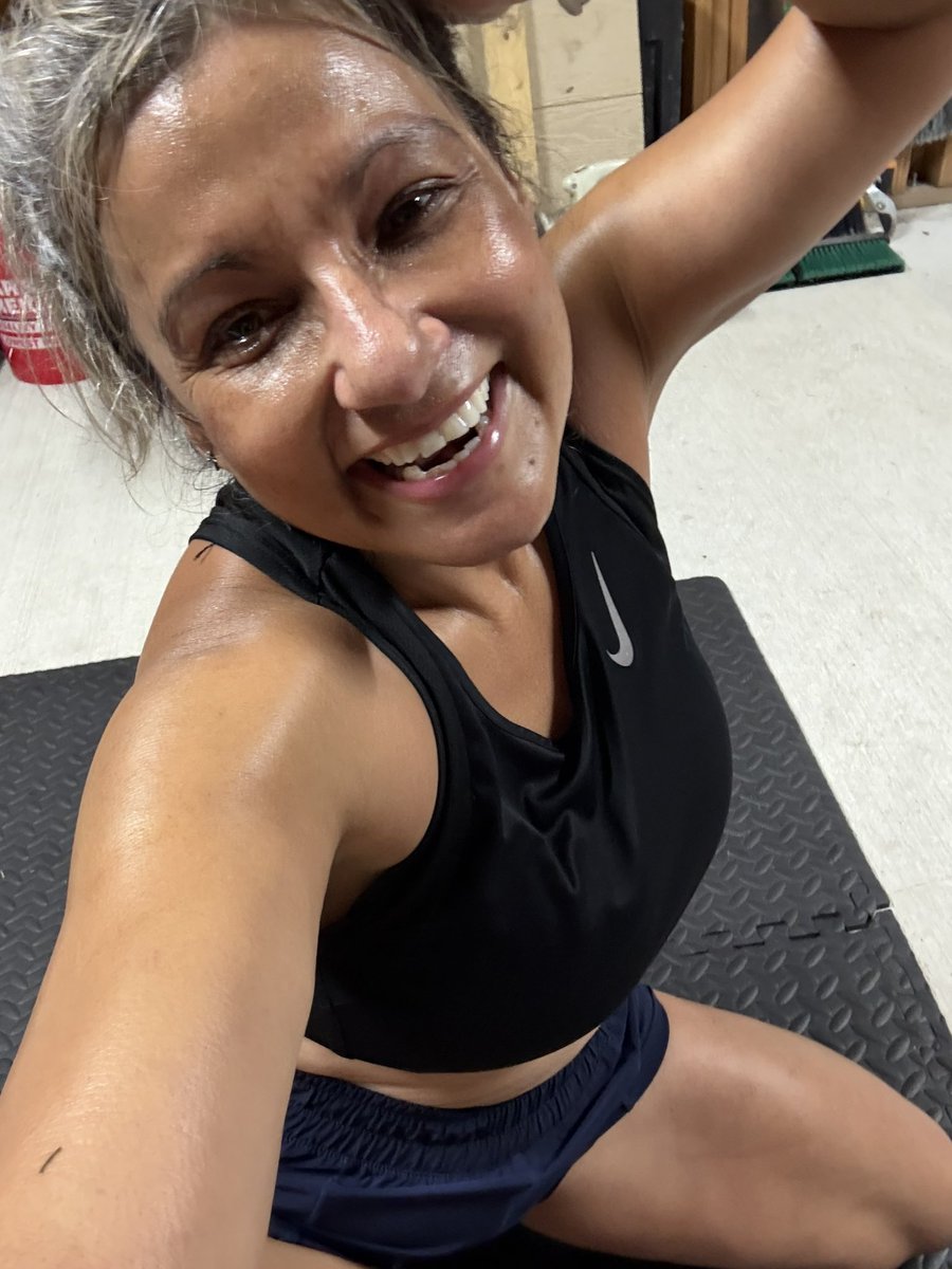 la_sdeebocane's tweet photo. Mid-Week workout 
#MyPoison 🥳🥳🥳🥳🥳 https://t.co/XHgISGQPLH