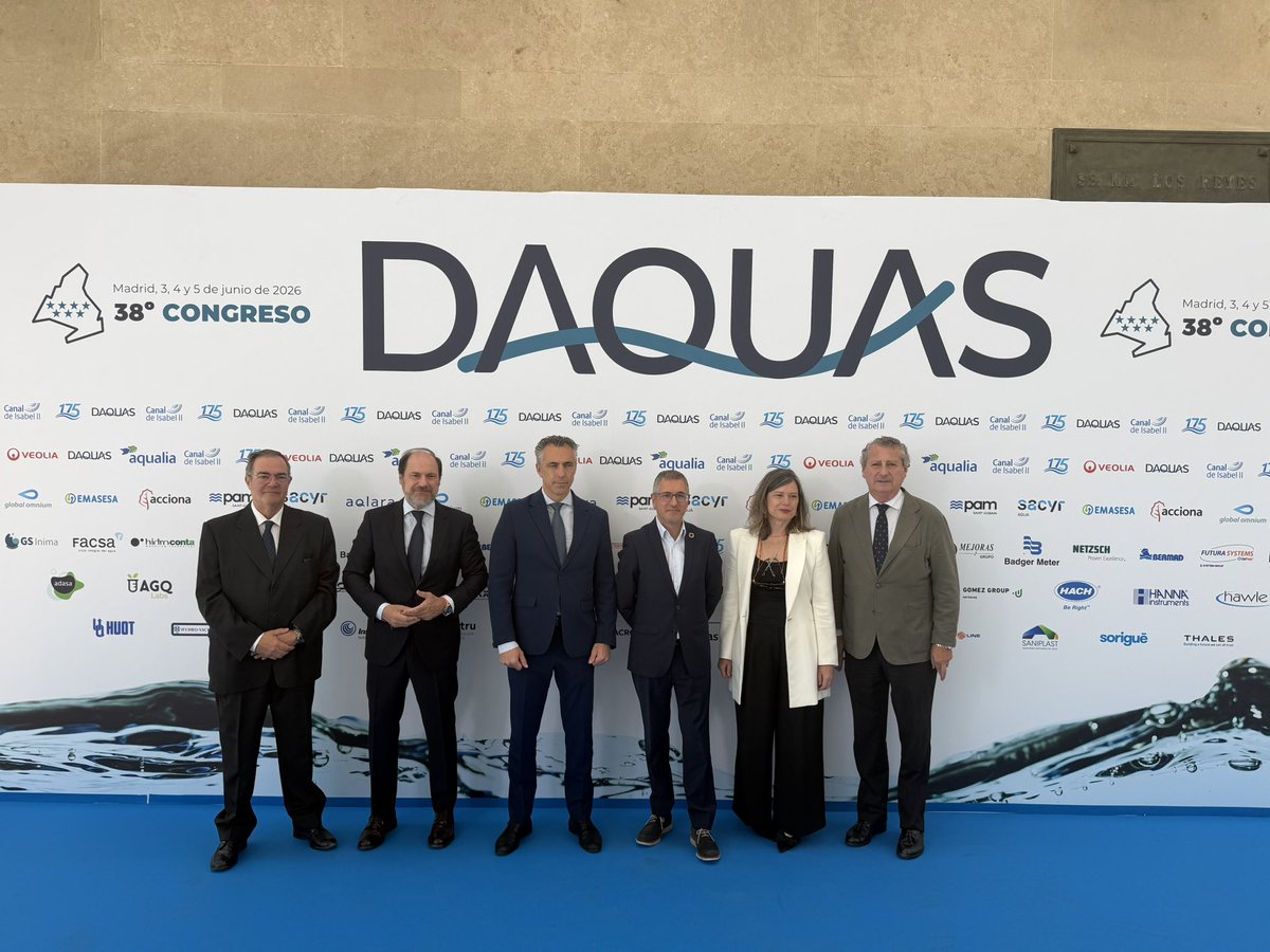 DAQUASagua's tweet photo. Arranca el 38º #CongresoDAQUAS2026 con la apertura institucional del congreso con @JesusMazaBurgos, presidente de DAQUAS, @CarlosNovilloPi, Consejero de Medio Ambiente, Agricultura e Interior  de la Comunidad de Madrid y @Hugo_Moran, Secretario de Estado de Medio Ambiente. https://t.co/u5t52ynuCI