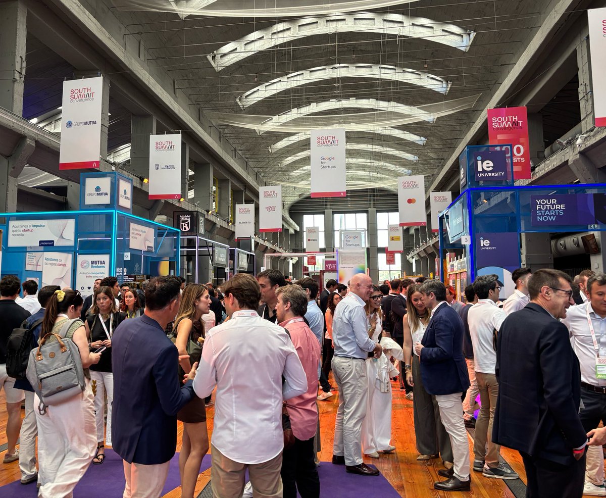 AngelNinoQ's tweet photo. ¡Arranca la XV edición de @south_summit! 🚀

Desde hoy y hasta el viernes, @LaNaveMadrid se convierte en el epicentro del emprendimiento tecnológico del sur de Europa y del mundo, con la #IA como protagonista.

👉 #Madrid es innovación, descúbrelo en el estand de @madridinnova https://t.co/BlrBM8Jmom