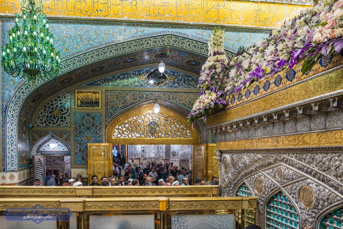 huralya's tweet photo. حرم امام رضا (بدون در نظر گرفتن ارزش معنوی) خود مکانش با ارزش ترین سرمایه ایرانه و همین، شهر مشهد رو هم مهم ترین شهر ایران از لحاظ ارزش ذاتیش می‌کنه.
کم و بیش حدود هزار ساله این مکان با انباشت بالاترین سطح هنر و معماری، در حال توسعه و نگهداریه و فکر میکنم از بزرگترین آثار معماری دنیا باشه در ردیف واتیکان. 
یک مساحت چند هکتاری با ده ها صحن و رواق همه کاشی کاری،اینه کاری، طلاکاری، سنگ تراشی، خوش‌نویسی و... 
حالا ارزش معنویش هم اضافه بشه که یک مقصد زیارتی برای چند صد میلیون نفر هست.

بعد یه سری آتئیست احمق بخاطر عقده های شخصی به چنین اثر و سرمایه مهمی توهین میکنن یا به عنوان تارگت برای نابود کردن مطرح میکنن🤦‍♂️.

اگه باوری هم ندارید حتما یک بار به عنوان جاذبه توریستی از حرم بازدید کنید و اوج شکوه هنر ایرانی رو تماشا کنید.