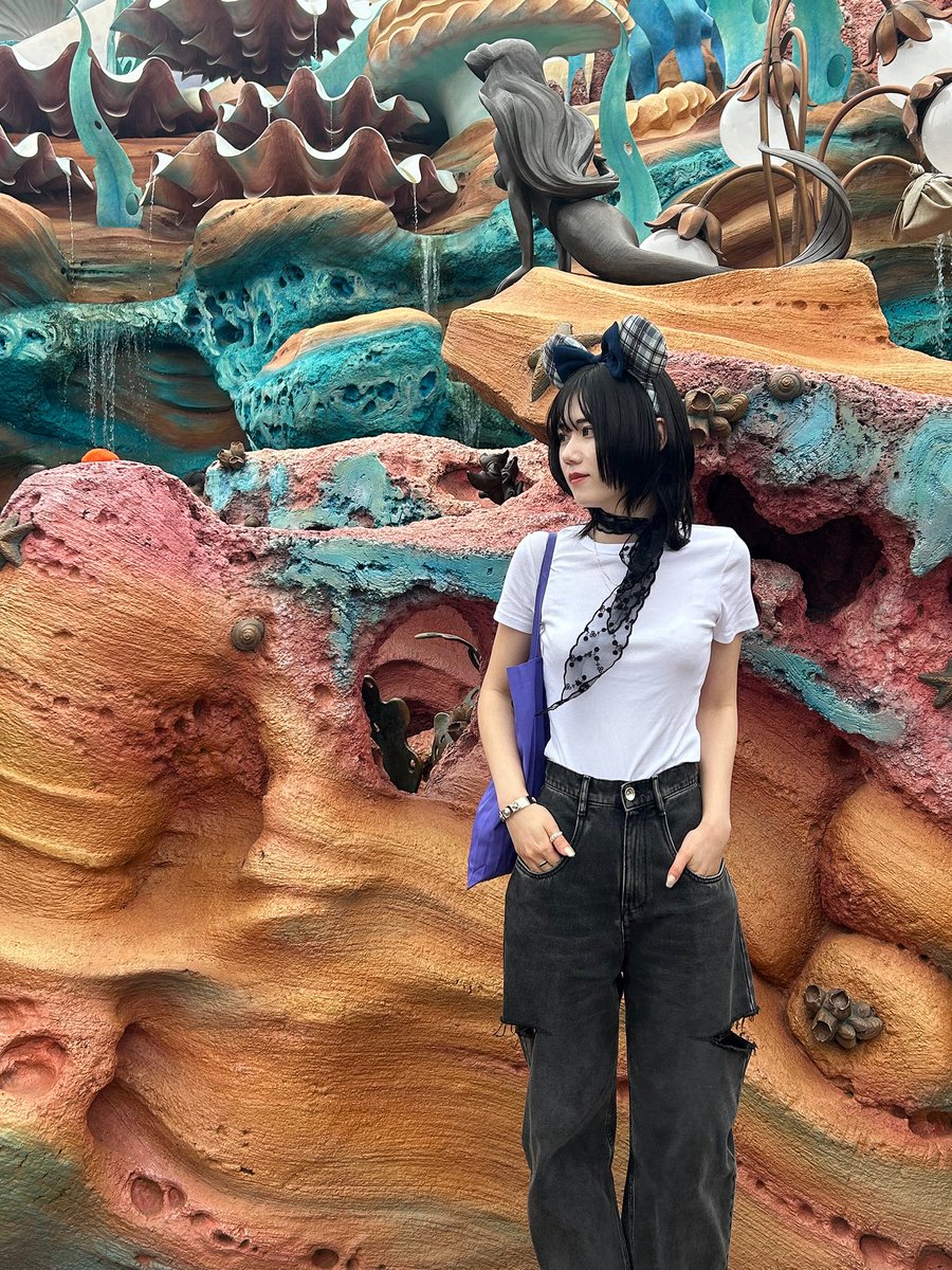rokhcha1221's tweet photo. マルジェラデニムでディズニー🎶🖤🐭 https://t.co/TyF6XxY24f