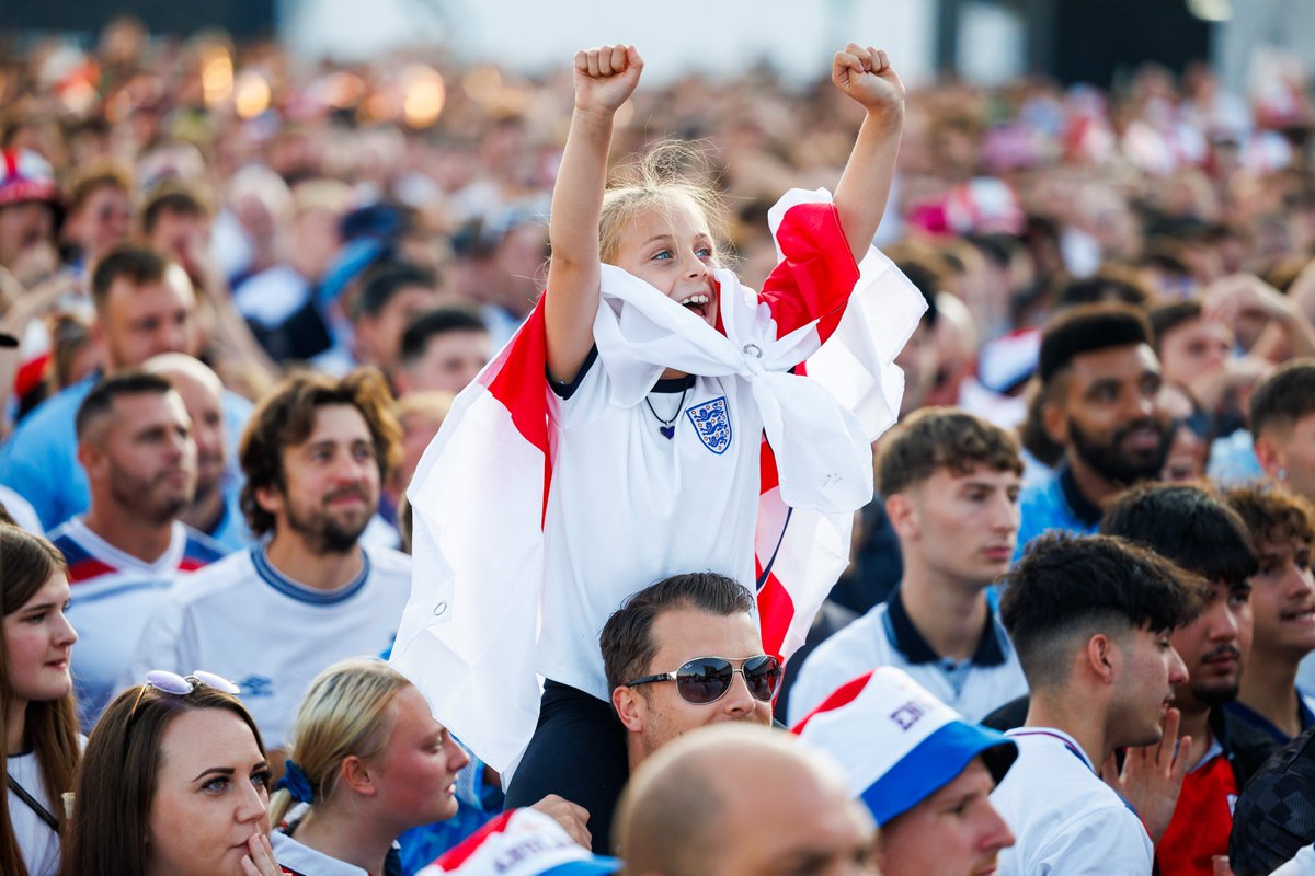 ashtongatestad's tweet photo. Two weeks to go! 🏴󠁧󠁢󠁥󠁮󠁧󠁿

Watch @England go for FIFA World Cup glory this summer in the Independence Sports Bar, home of the iconic Bar Goes Wild meme.     

🇭🇷 Croatia | June 17th | 9pm KO  
🇬🇭 Ghana | June 23rd | 9pm KO
🇵🇦 Panama | June 27th | 10pm KO

Book: https://t.co/WFcPM1Aynt https://t.co/4R8zP2TFi4