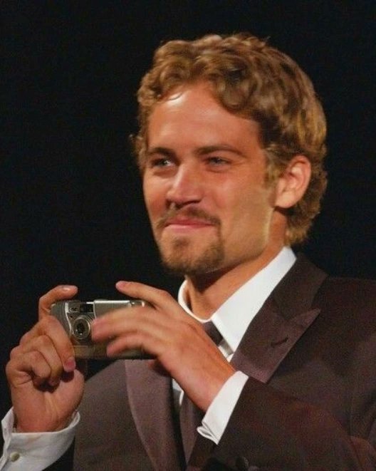 cinevow's tweet photo. Paul Walker, 2001 https://t.co/cNgGb8QBAG