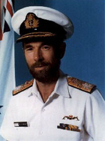THE_Russell's tweet photo. Why would a senior politician of the 'caliber' of Marles listen to retired Australian navy Admiral Peter Briggs? What would he know? Marles has the #AUKUS scale models on his desk and his staff agree that the secondhand, ageing subs are a great deal!
#auspol
#AUKUS will #FAUKUS https://t.co/k6h3kW7S3C