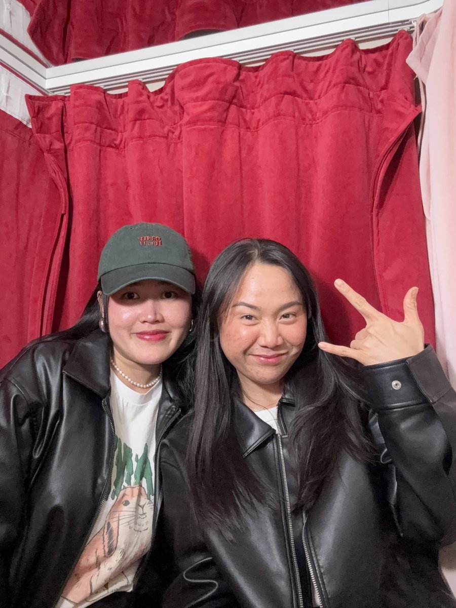 breeacchere's tweet photo. Girls day out celebrate Mum’s day with her 💗
OFCCCC without Sagara hahahaha mamak was in the happiest mood today 😙✨👯‍♀️ https://t.co/dRPgIpgHjT