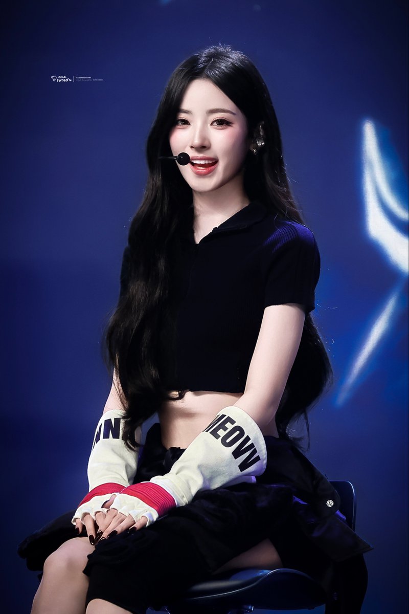 annarated's tweet photo. 260601

#ANNA #안나 #MEOVV #미야오 https://t.co/DgSFpTYALd
