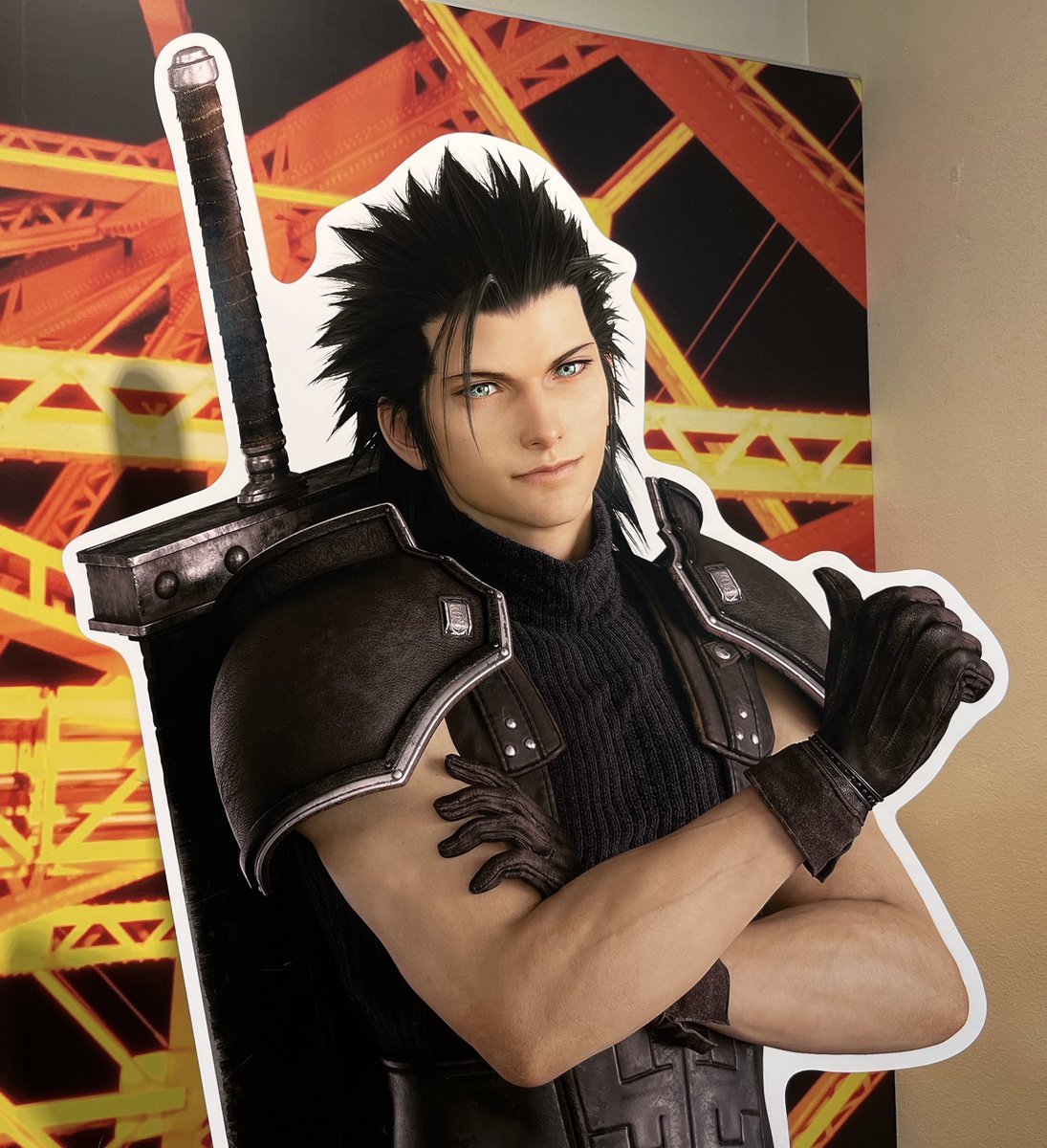 Genki_JPN's tweet photo. Zack standee! #FF7R https://t.co/AgmW90EWQM