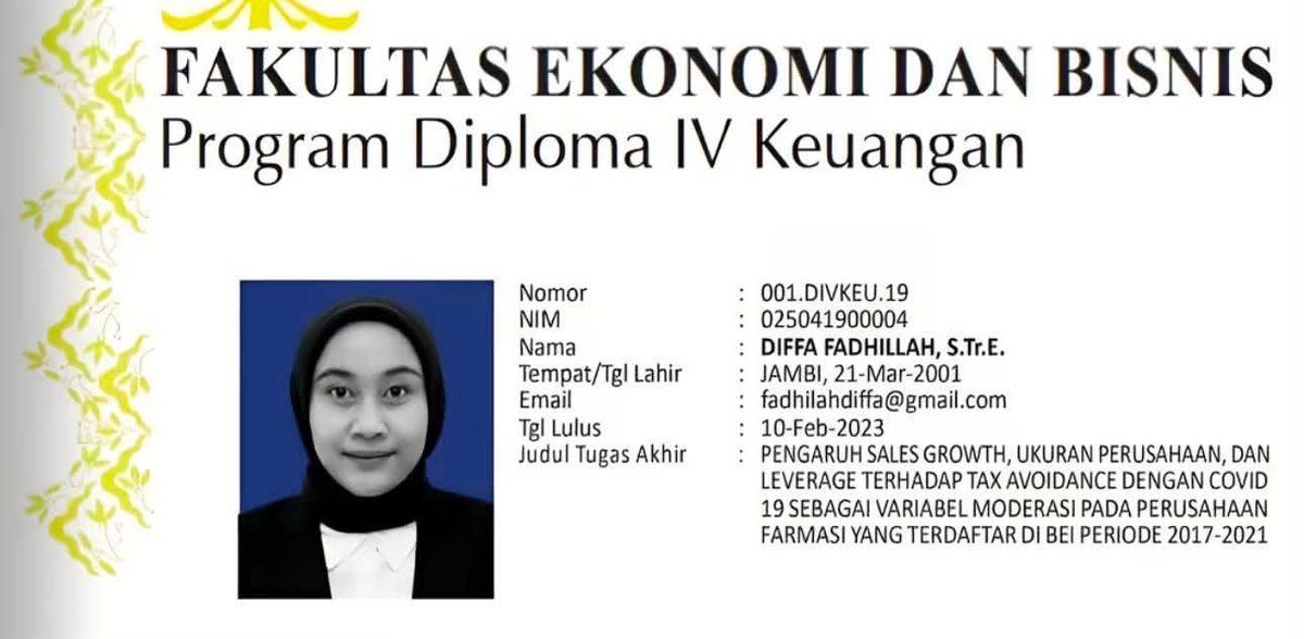 atokdalangs4's tweet photo. ya, rumah tanggaku hancur. bukan karena badai, tapi karena 2 orang yang memilih menghancurkannya. mantan suamiku, dan perempuan yang sadar kalau dia masuk ke kehidupan seorang pria yang bahkan sudah menikah.

1 bulan after we got married, i found out tentang perselingkuhan mereka. yang paling menghancurkan itu bukan hanya kebohongannya, but the fact that their relationship started even before we got married.

walaupun saat ini kami sedang melalukan proses perceraian, ketika aku sedang berjuang menata sisa-sisa diriku yang hancur, mereka masih melanjutkan, dan menikmati hubungan mereka tanpa merasa bersalah sedikitpun. while i was drowning in pain, mereka justru asik berduaan di kamar kost.

cc:threadmuazarafiey