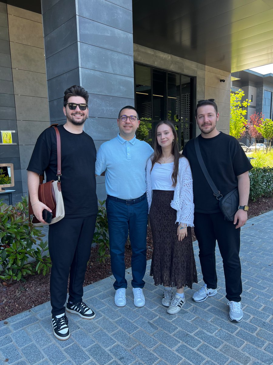AtasehirRam's tweet photo. Ataşehir RAM olarak Marmara Üniversitesi'nde düzenlenen Öğretim Materyalleri Sergisi'ni ziyaret ettik. Eğitim alanında iş birliği fırsatlarına yönelik verimli görüşmeler gerçekleştirik. 

@tcmeb @istanbulilmem @istmem_oer @MucahitYentur @EnginBoyraz18 @AtasehirMEM @akaracan1975 https://t.co/hcPENY6kli