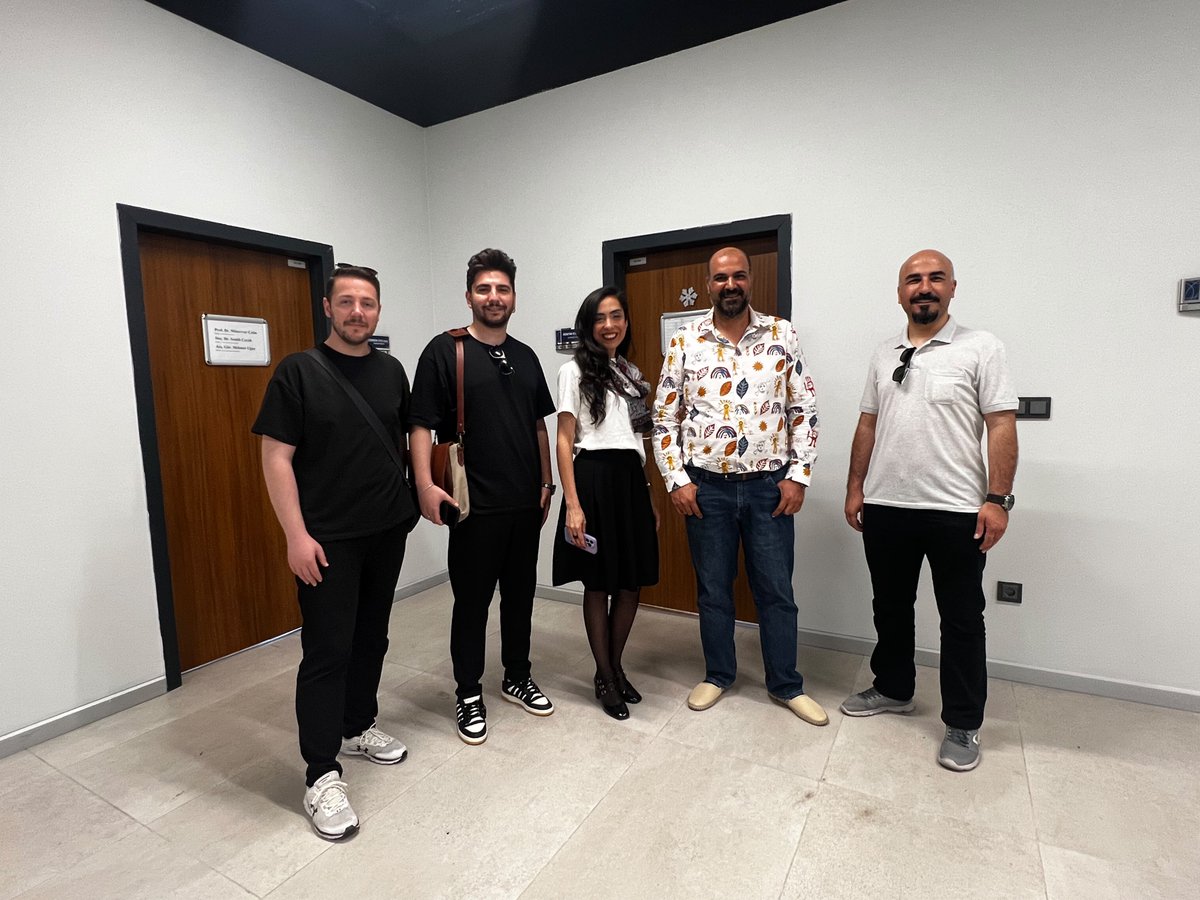 AtasehirRam's tweet photo. Ataşehir RAM olarak Marmara Üniversitesi'nde düzenlenen Öğretim Materyalleri Sergisi'ni ziyaret ettik. Eğitim alanında iş birliği fırsatlarına yönelik verimli görüşmeler gerçekleştirik. 

@tcmeb @istanbulilmem @istmem_oer @MucahitYentur @EnginBoyraz18 @AtasehirMEM @akaracan1975 https://t.co/hcPENY6kli