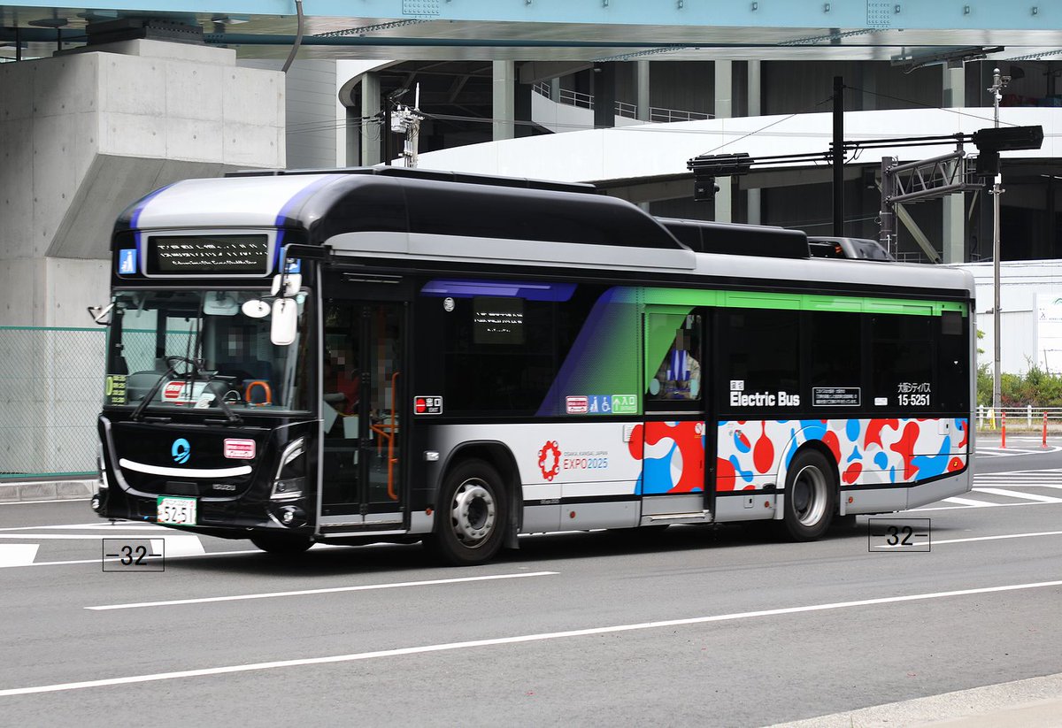 大阪シティバス Osaka City Bus なにわ230あ5251 ZAC-LV828L1 港15