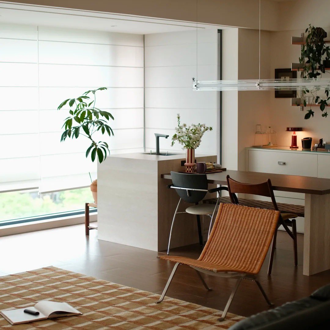 cornersandlight's tweet photo. This is exactly the kind of home decor I’m obsessed with https://t.co/etVzefoCP7