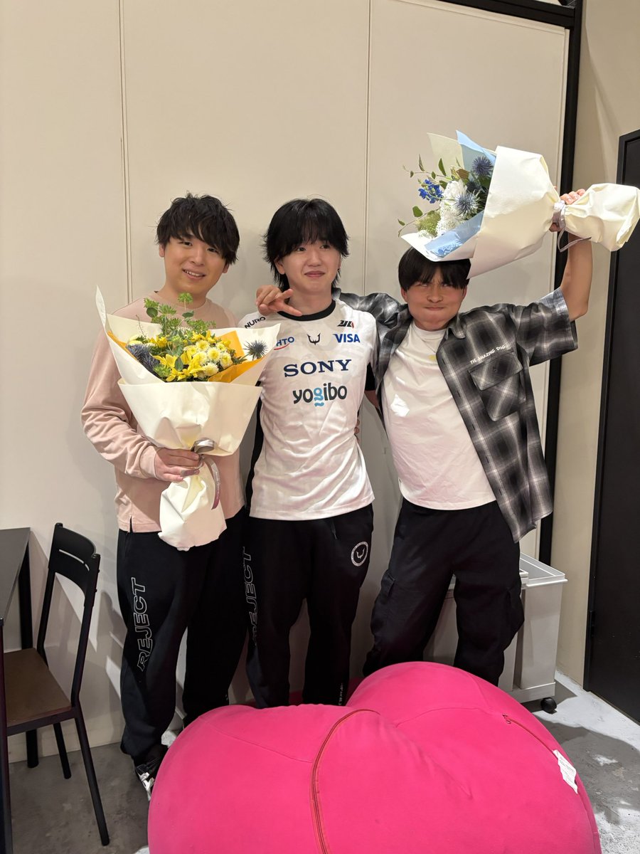 kona_0603's tweet photo. 若造組！！
1年間めちゃ頼りになった、ありがとう！
若い力は優勝するのに必ず必要になる！
爆発力を担当するのは君たちだから思いっきり自分のやりたいようにやるんだ👍
これからも頑張れよ💪
応援してる！ https://t.co/N6cHLvCYL5