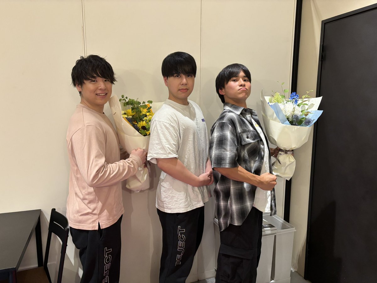 kona_0603's tweet photo. 若造組！！
1年間めちゃ頼りになった、ありがとう！
若い力は優勝するのに必ず必要になる！
爆発力を担当するのは君たちだから思いっきり自分のやりたいようにやるんだ👍
これからも頑張れよ💪
応援してる！ https://t.co/N6cHLvCYL5