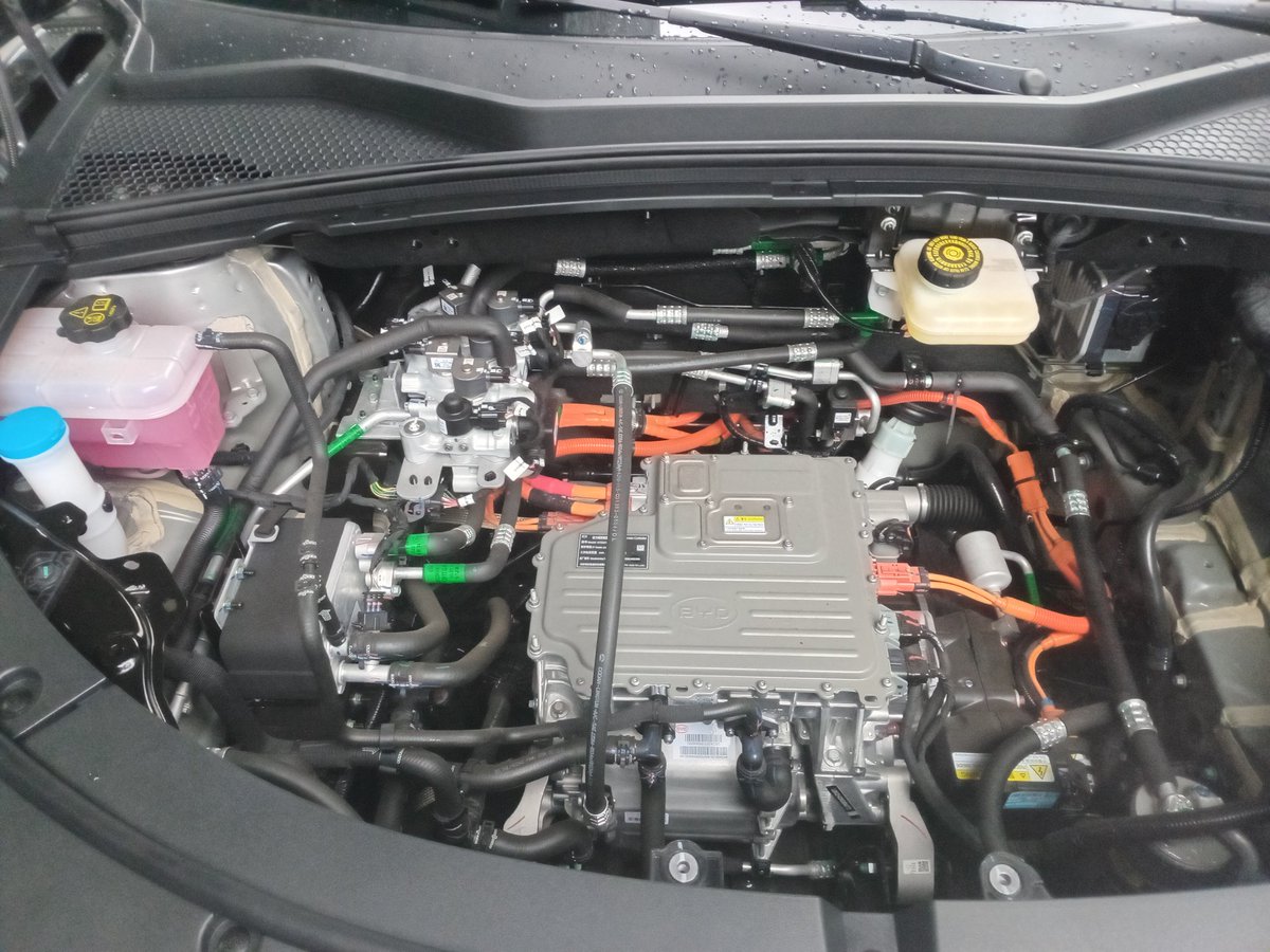 stephen_okpala's tweet photo. Hello everyone, send a dm for your electric vehicles services and Maintenance #electricvehicles #byd #tesla #Dongfeng #cars #softwareupdates https://t.co/EyLzXRPPni