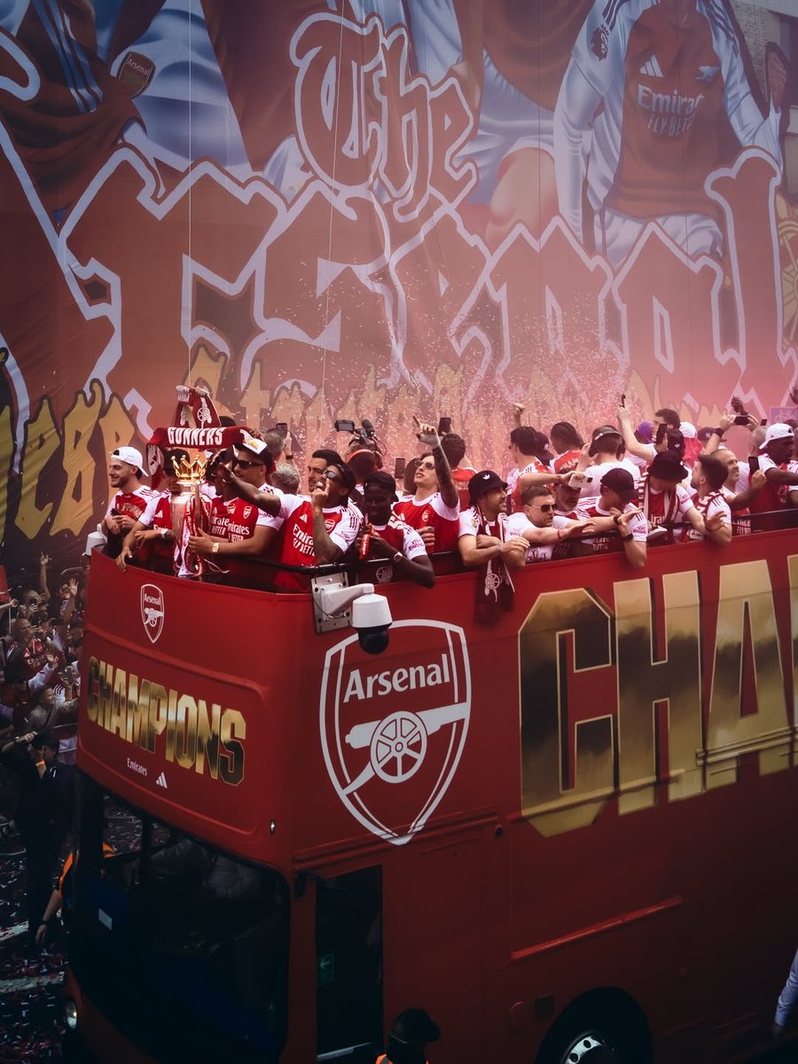 brasilgooners's tweet photo. THESE STREETS ARE OUR OWN! 🏆 https://t.co/XH6e3awdF4