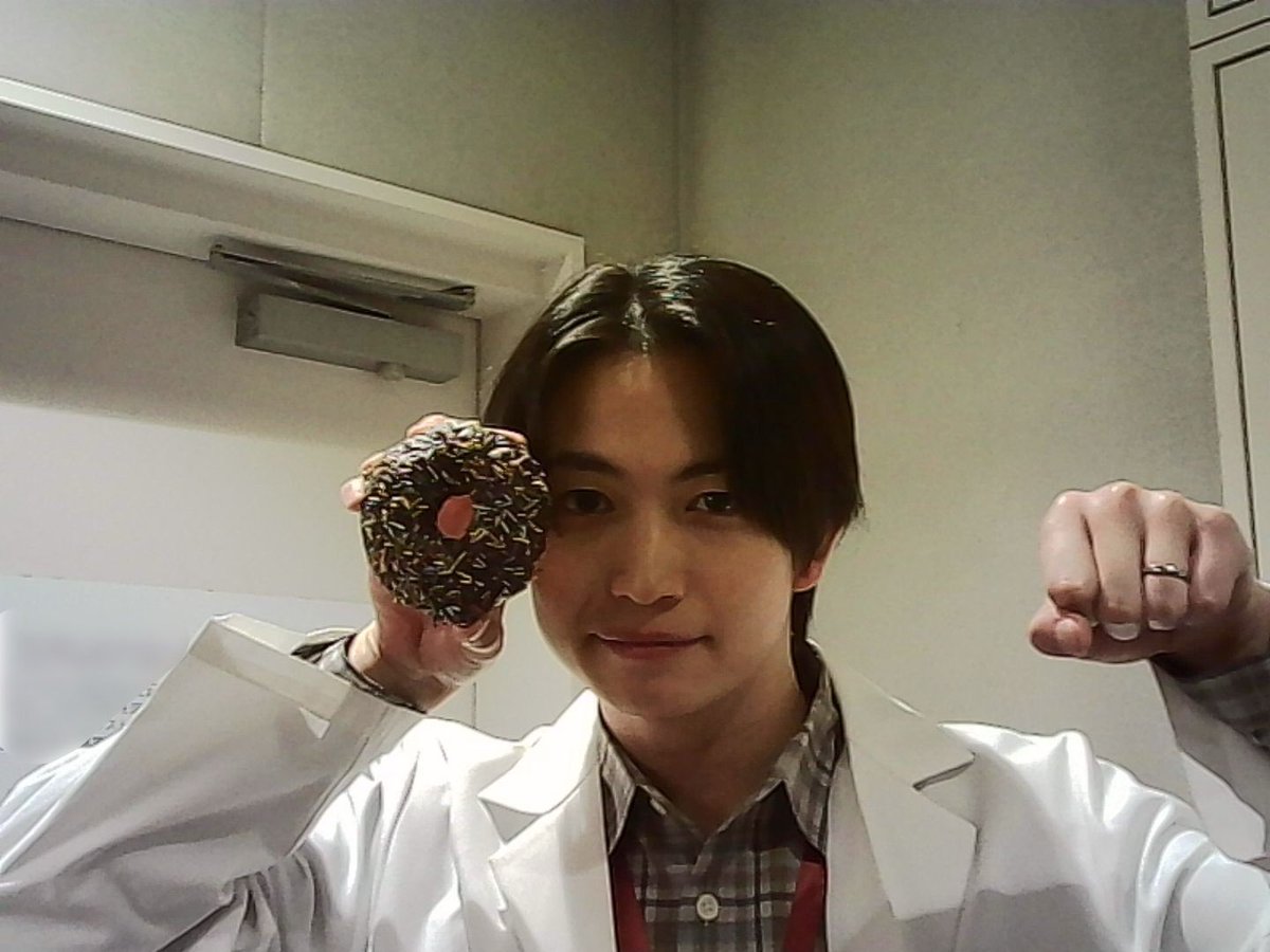 tsuna_staff's tweet photo. 「LOVED ONE」第8話
今夜22時から放送です❤️‍🔥

炎に消えた母娘、壊れた友情の謎とは？！

事件を通して絆が深まっていくMEJメンバーにもご注目ください🫣

#ラブドワン
#綱啓永 https://t.co/89XbMpiiJf