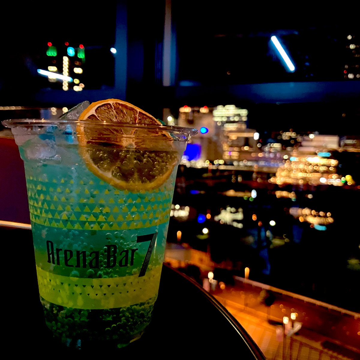 ArenaBar7's tweet photo. 本日も終演後営業ございます🌃
お帰りの前にぜひご利用ください🧟

#Kアリーナ横浜
#ArenaBar7 
#ゾンクラ
#ずとまよ https://t.co/x2iyKQ2npM