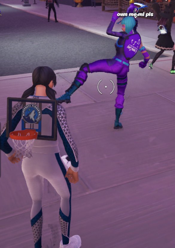 midnightstarhex's tweet photo. Wonder might lowkey be a gooner skin… they’ve ruined her 😞 https://t.co/N2giTjFjNE