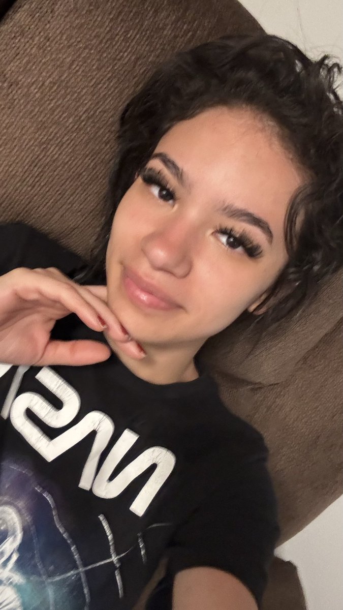 Princessluxxee tweet media