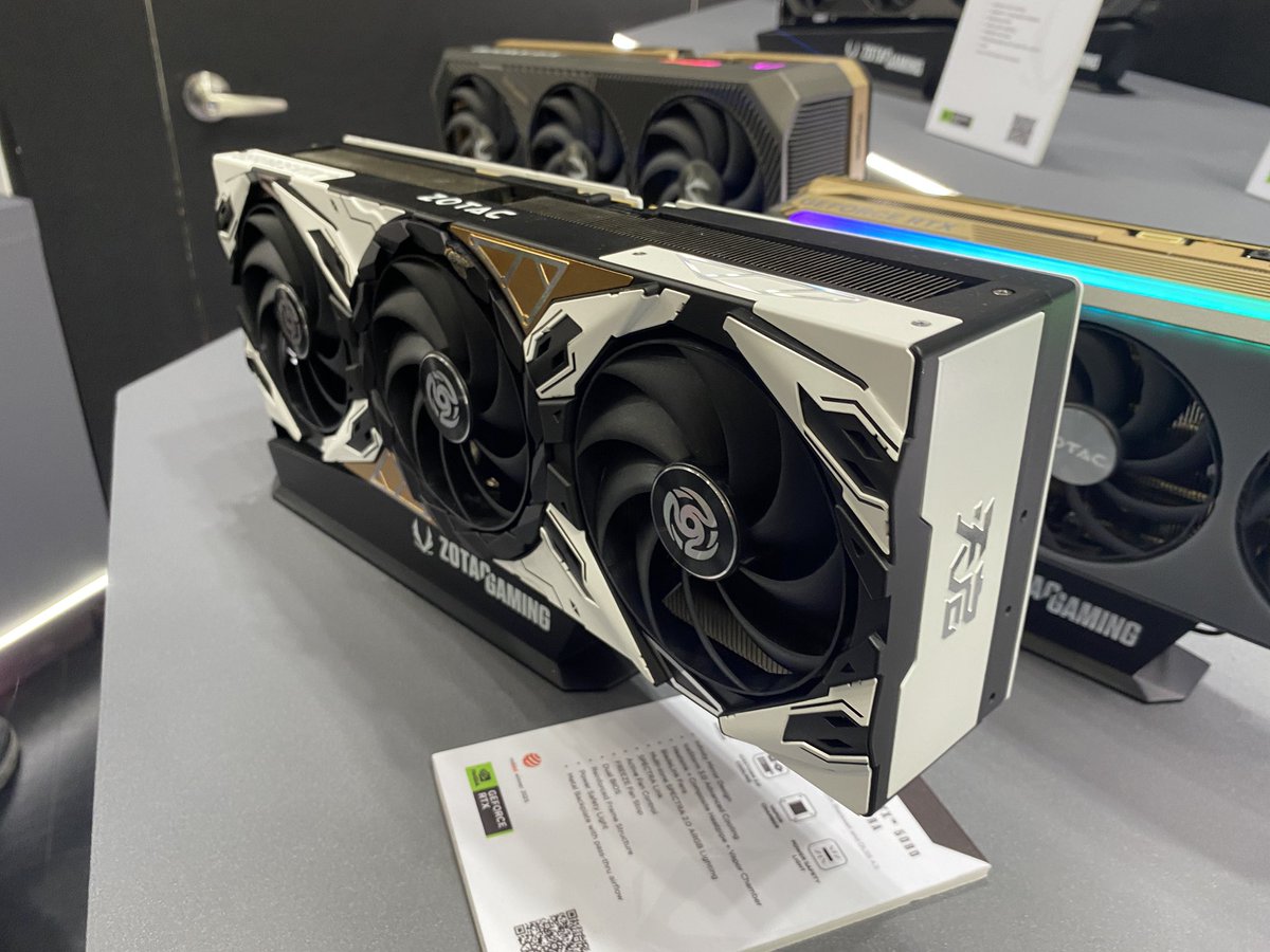 PLANET0071's tweet photo. ZOTAC apocalypse！

夢にまで見たグラボとご対面しました

#COMPUTEX #ZOTAC https://t.co/SQefYlDWaH