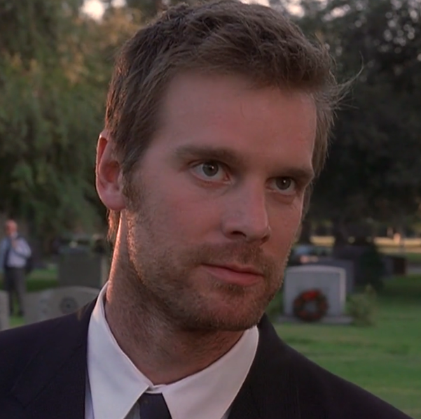 lowqualpk's tweet photo. today is six feet under’s 25th anniversary ⚰️ #peterkrause https://t.co/RiiXLSXcCp