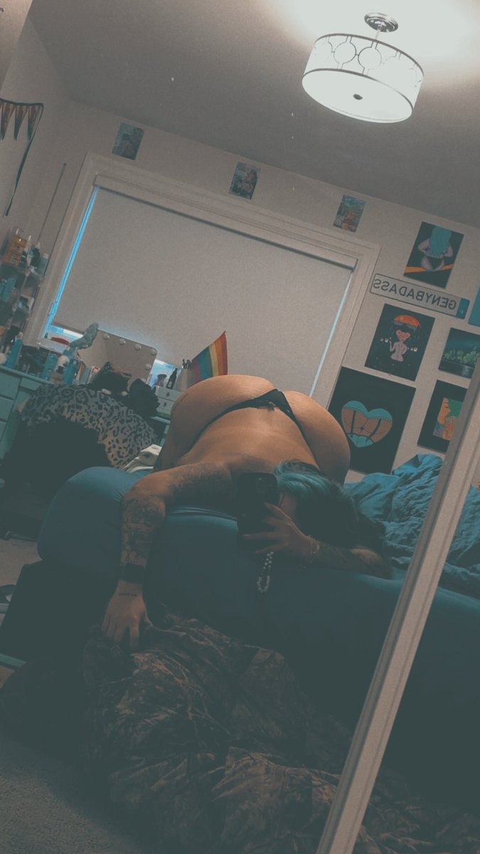 juiicybadass_'s tweet photo. Still spots left on my sale 😈🍑 #OnlyFans #nsfwtwtًً  

https://t.co/SvPeYev8dx https://t.co/BhMW2Edzcv