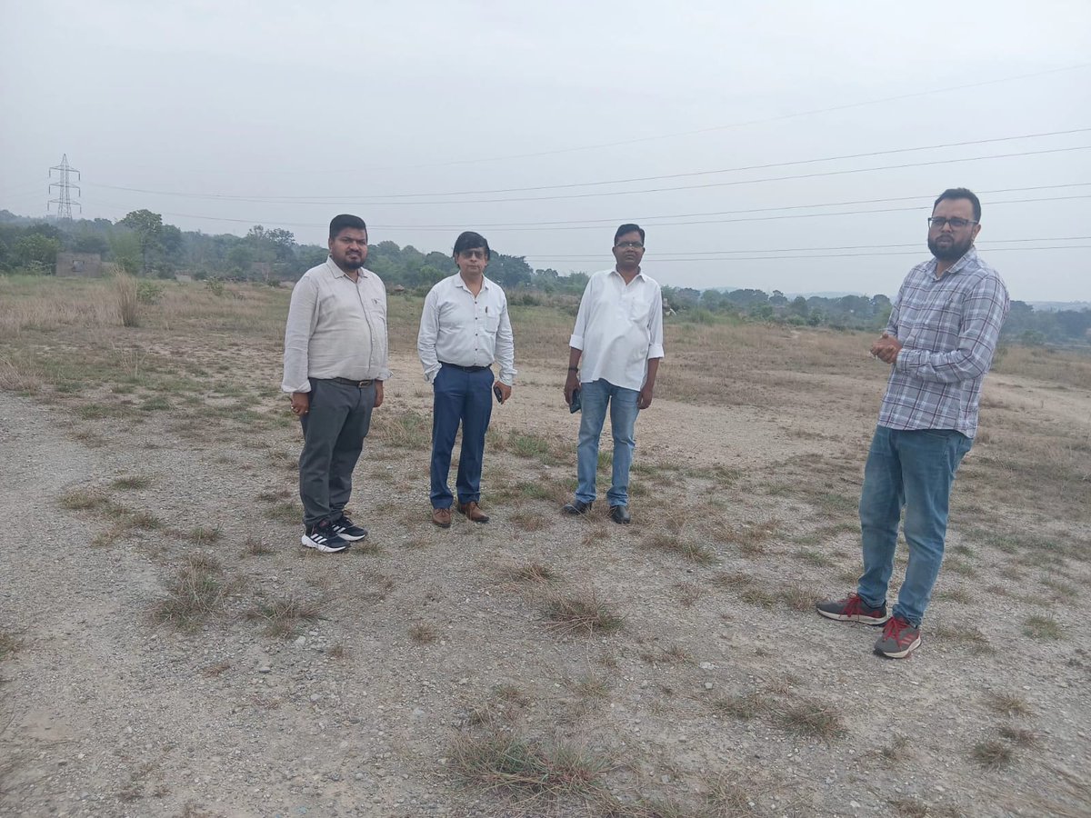 juidco's tweet photo. रांची रिंग रोड के निकट टोनको में कमजोर वर्ग के आवास निर्माण स्थल का जुडको के परियोजना निदेशक प्रशासन  और अन्य अधिकारियो द्वारा स्थल निरीक्षण किया गया https://t.co/uzghzN6pcd