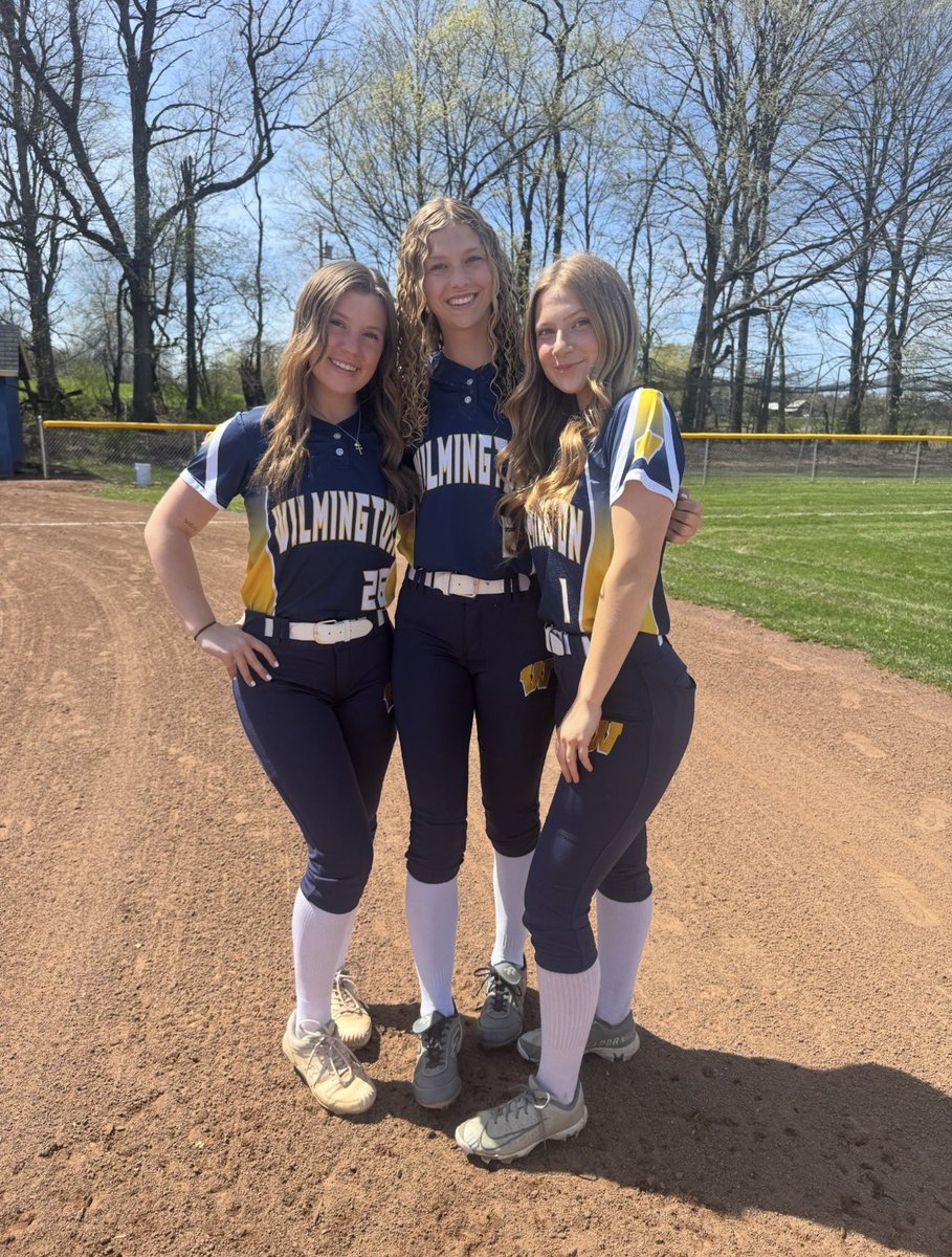 WAHSSball's tweet photo. It has been a great softball season for these Hounds! 

Wishing OUR SENIORS, @aharlan_2026, @s_maynard16, and @Kyla_Baney, nothing but success in the future! We will miss you!! https://t.co/JZhsfx6VXn