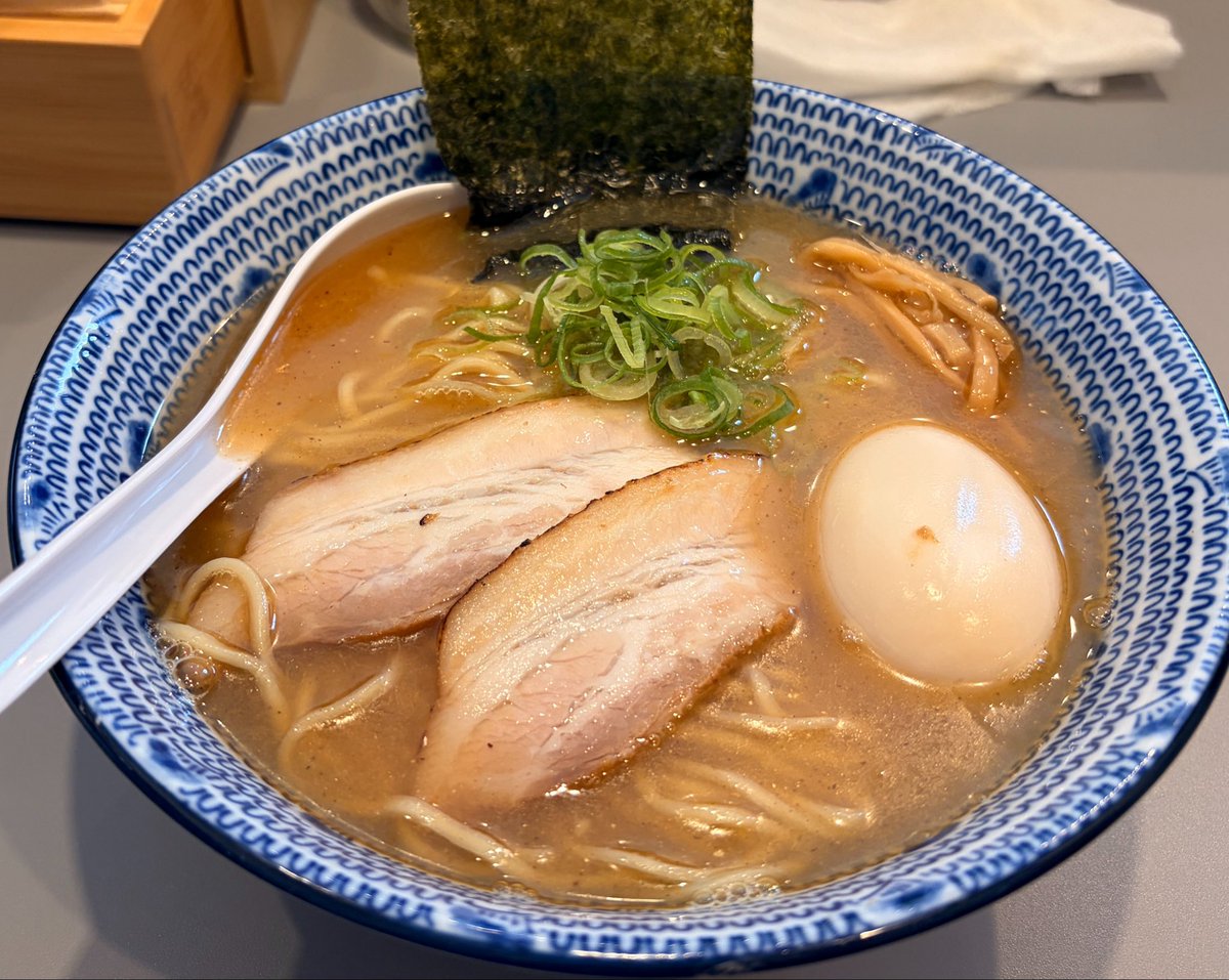 tabe_tami's tweet photo. 鈴鹿で食べたランチラーメン
#麺や万波 https://t.co/Wo5JVOdfWN