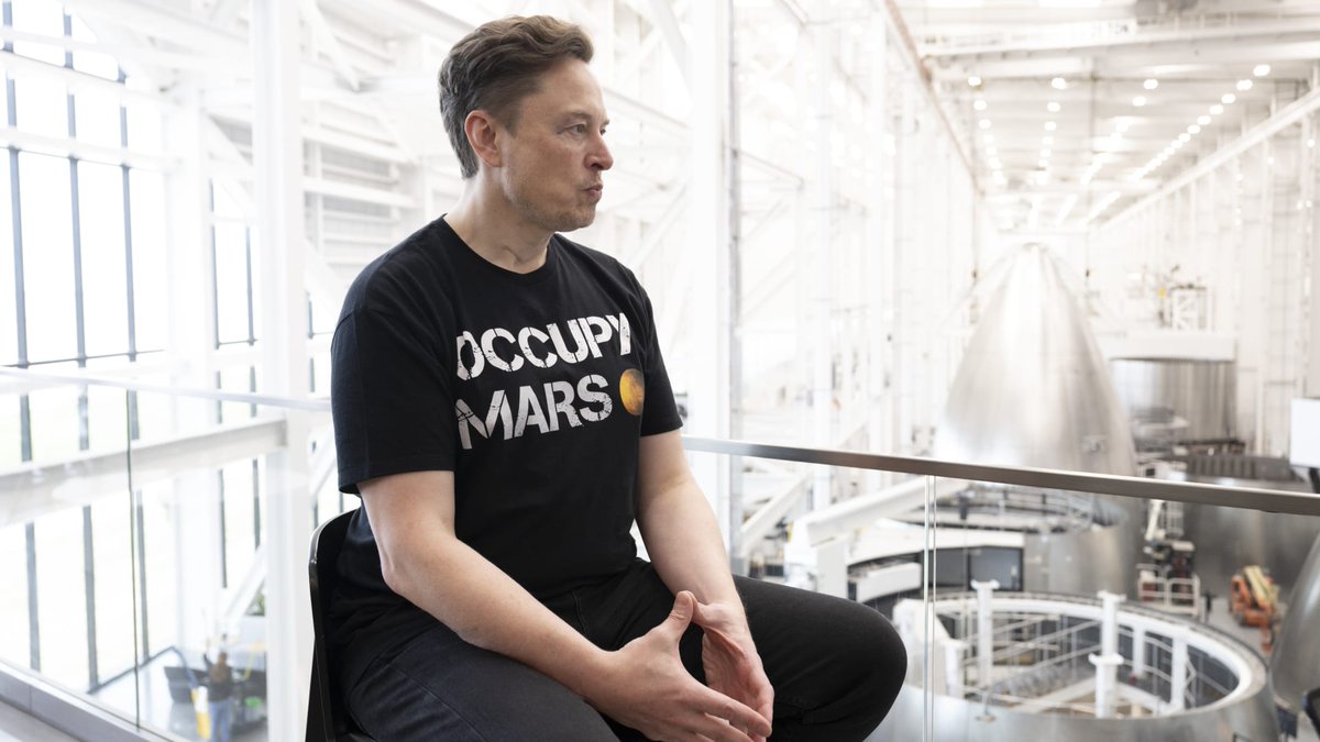 SpaceEcoVision's tweet photo. SpaceX's deal with Anthropic not disclosed in IPO filing, raising concerns about transparency. Details shared by Elon Musk on X platform. #SpaceX #SpaceEconomy https://t.co/sIIPQMCEtA