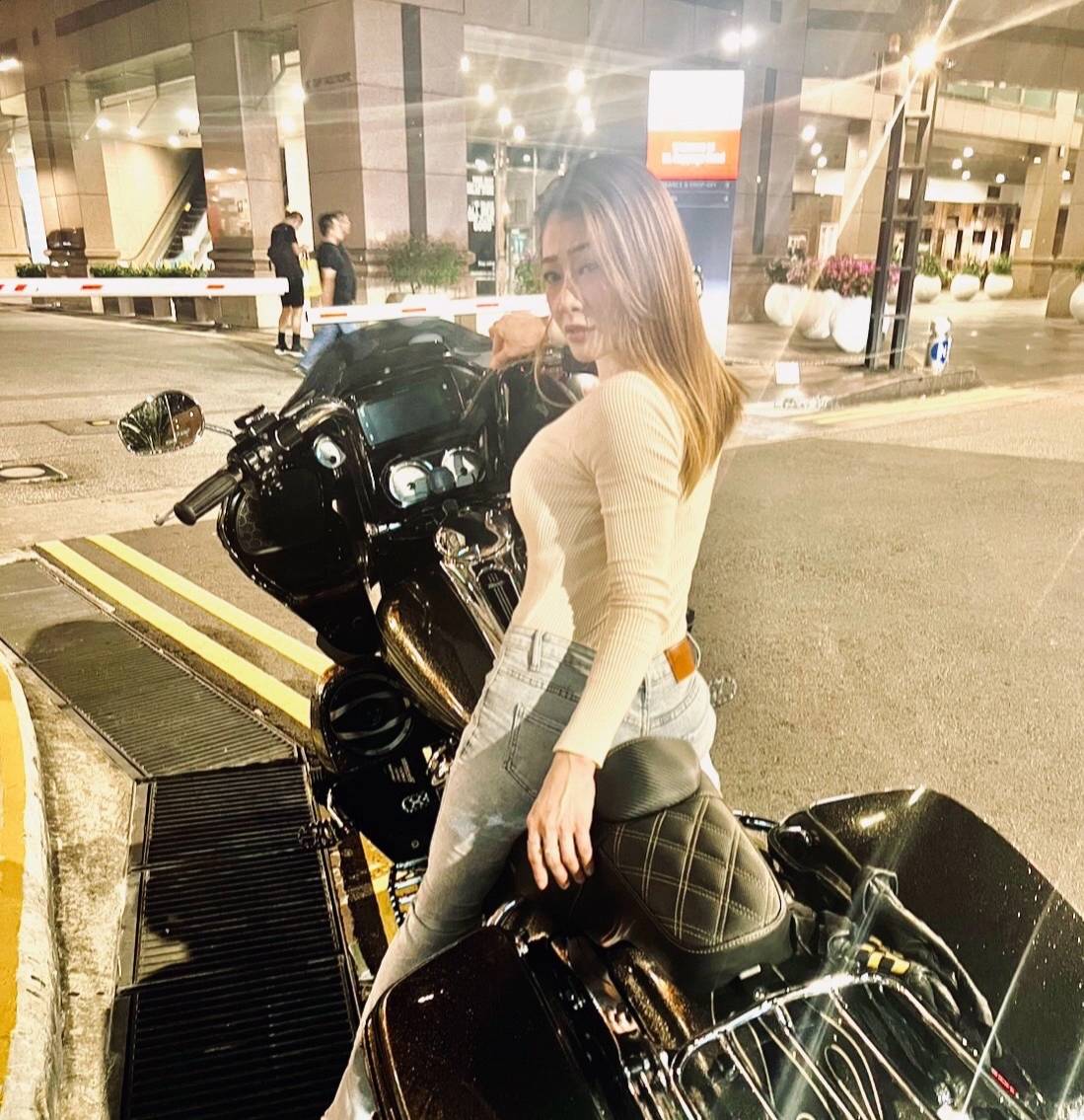 Bbvzep's tweet photo. 🖤บางสิบหมื่น...ทักค่ะ
#หญิงเดี่ยว #สวิง #เหงา #สาวออฟฟิต #ช่วยตัวเอง #แอบแซ่บ #แอคล็อคทักแชท #รีทวิตด้วยน้าา #ชลบุรี https://t.co/ccOJmwjS15