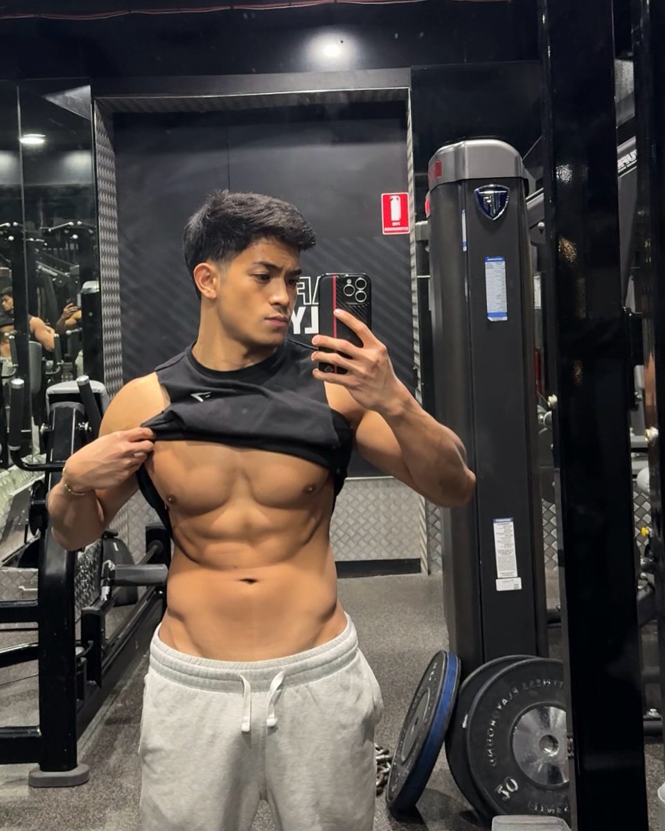 meowwdoo's tweet photo. Sama, apalagi daffa. Buset keren bgt ni orang! https://t.co/mNIRFhg8qy