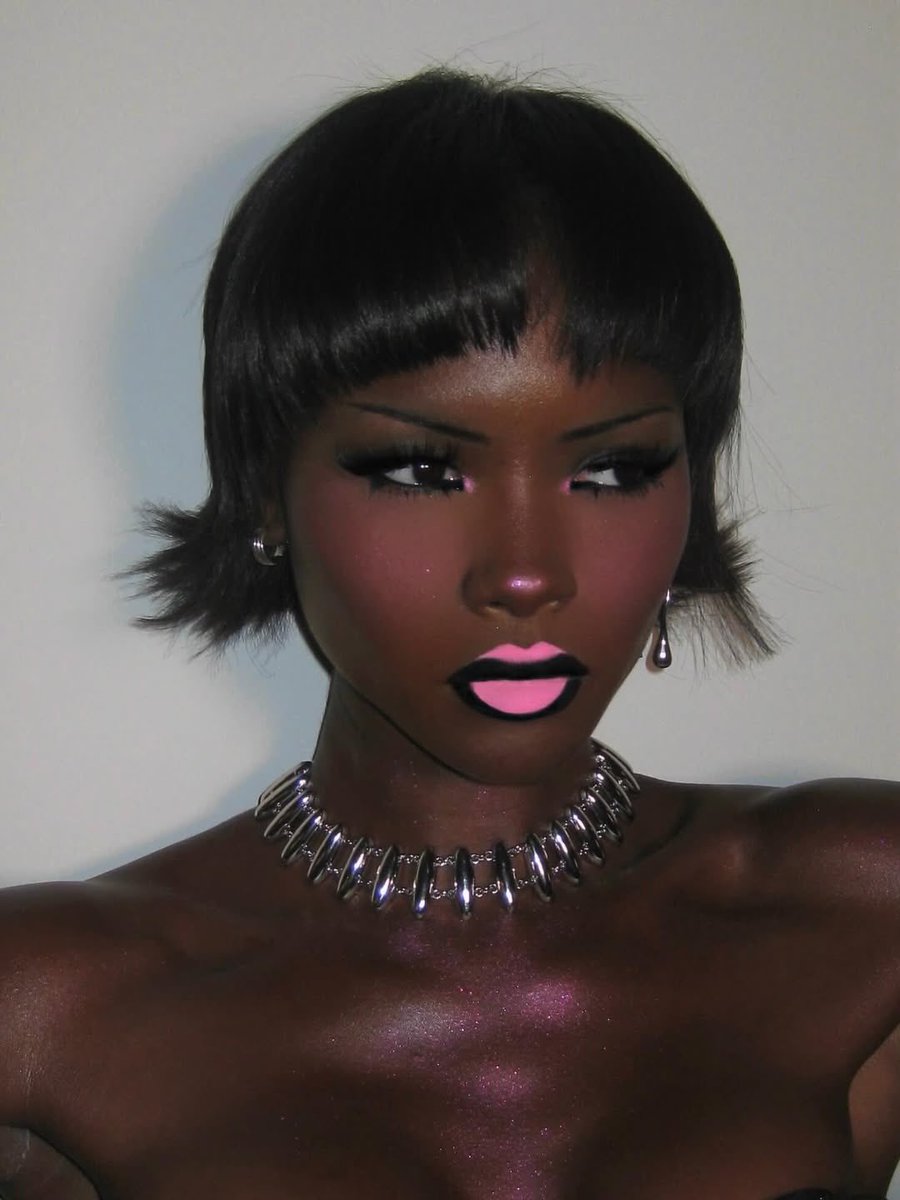 Previdar's tweet photo. From viral blush looks to global beauty influence, @paintedbyesthr has become one of makeup’s most celebrated names. ✨

As she prepares to bring her expertise to South Africa for the NYX Cosmetics Masterclass, we’re looking at the artistry and impact behind the phenomenon.

Tap the link below to read more.

🔗￼ https://t.co/FSgzz1U7Ok