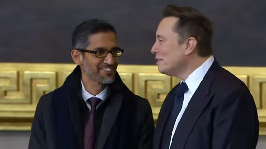 StockMKTNewz's tweet photo. Google $GOOGL invested $900M into SpaceX back in 2015 as part of a $1B funding round with Fidelity, securing ~7.5% ownership

SpaceX was valued at ~$10B-$12B when Google invested

SpaceX is now going public at a valuation of ~$1.75 Trillion

Google doesnt still own ~7% of due to dilution but ...

7.5% of the SpaceX IPO is worth

$131.25 Billion