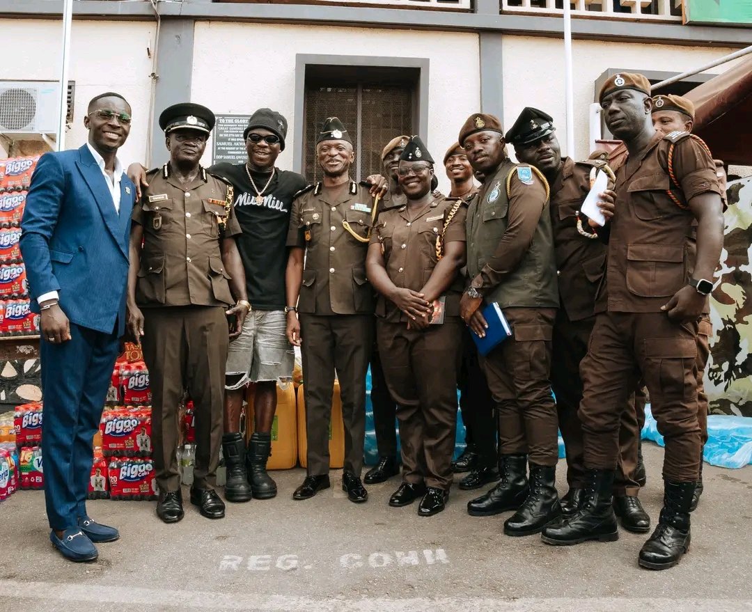 PaaFanta's tweet photo. A surprise visit. 
A meaningful donation. 
A powerful reminder that every act of support can change lives. 🤍 
Thanks to fans who purchased TORCHER II, @tlf_foundation was able to support inmate welfare at Kumasi Central Prison. #TLFCares #BHIMInspires https://t.co/2QSS12C8mC