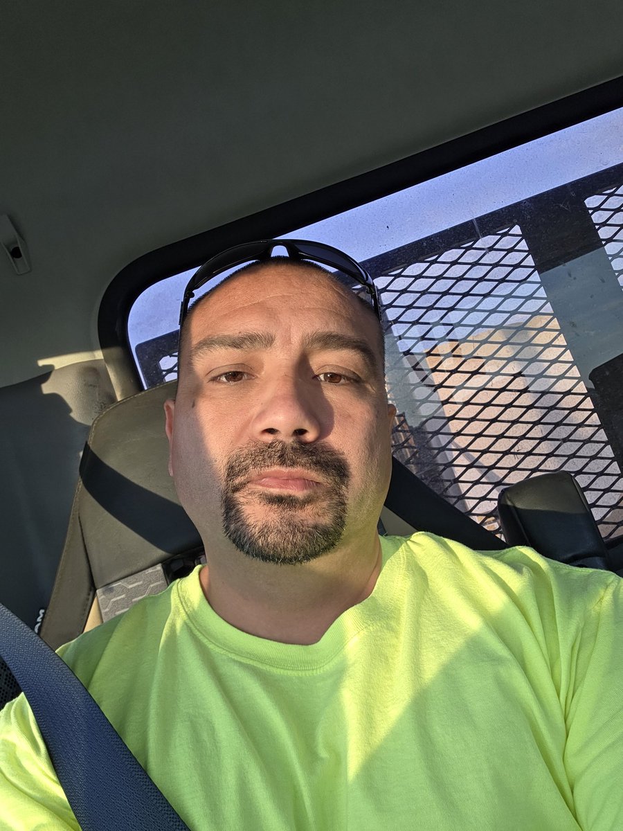 MisterG32's tweet photo. Wednesday Morning Wait... https://t.co/BjO8d2EYNW