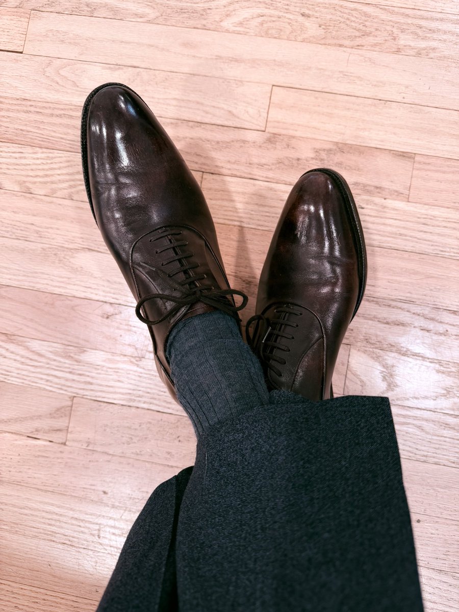 LtColWeaver's tweet photo. @king_maguire05 Edward green. But if the bonus is bigger than you think go with the John Lobb Moorgate or Edgar. Black. https://t.co/BPpwjOxhIB