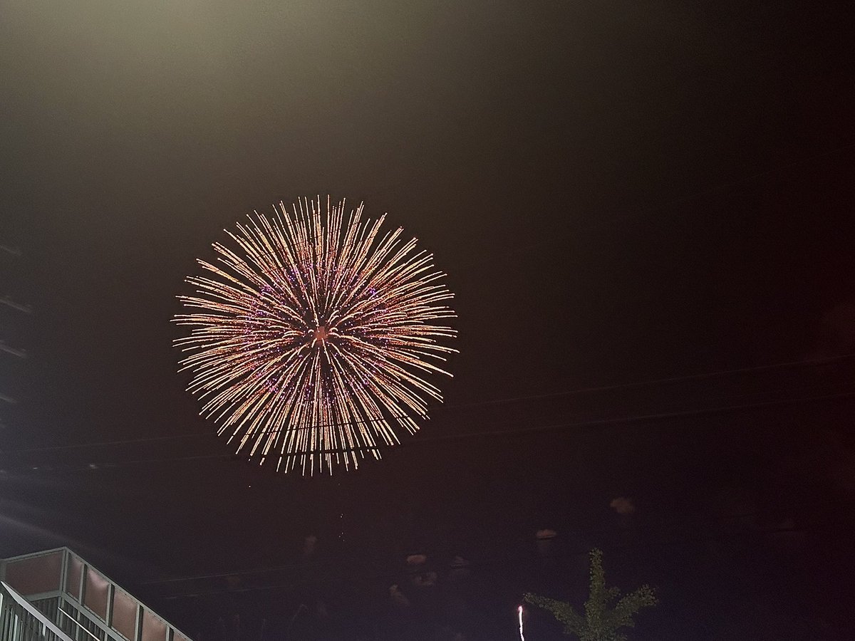 ak_mz_'s tweet photo. 🎆 https://t.co/OmuP9TA89J
